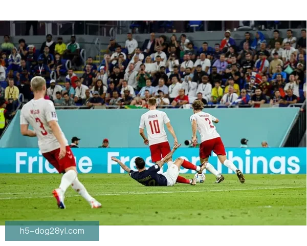 瓦伦西亚迷辱骂姆巴佩现场冲突